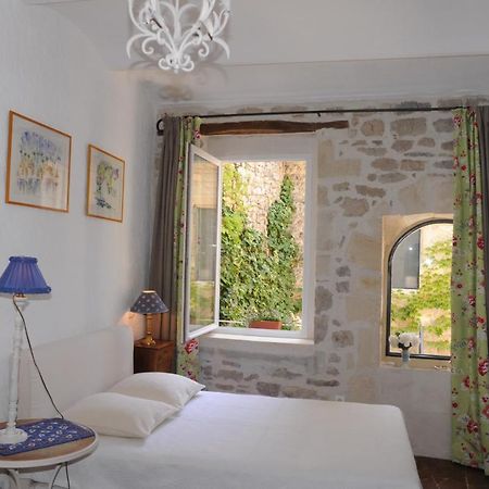 Bed And Art Bed & Breakfast Calvisson Room photo